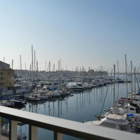 Apartment Marine 1 *