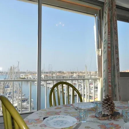 Apartment Marine 1 *